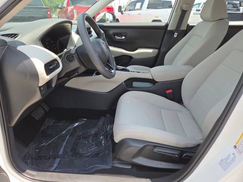 Used 2025 Honda HR-V LX image 28