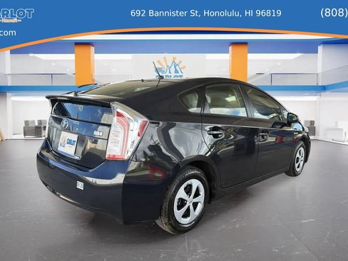 Used 2014 Toyota Prius One FWD image 9