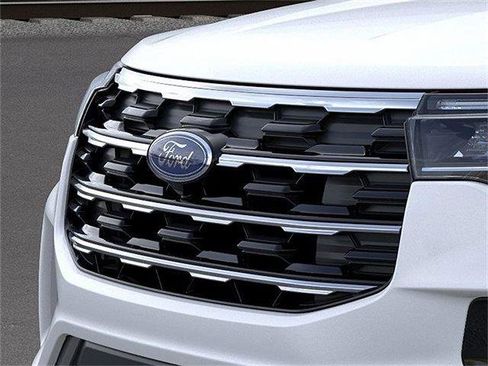 New 2026 Ford Explorer Active w/ Active Comfort Package image 17