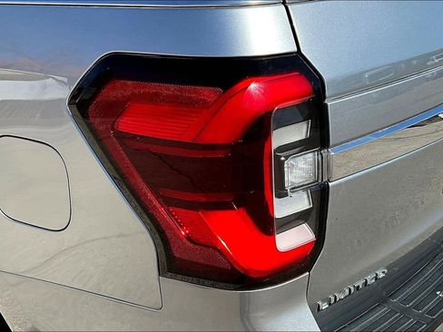 Used 2024 Ford Expedition Limited image 24
