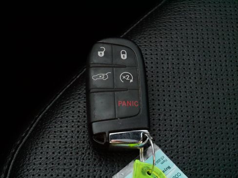 Used 2022 Jeep Compass High Altitude AWD/4WD image 32