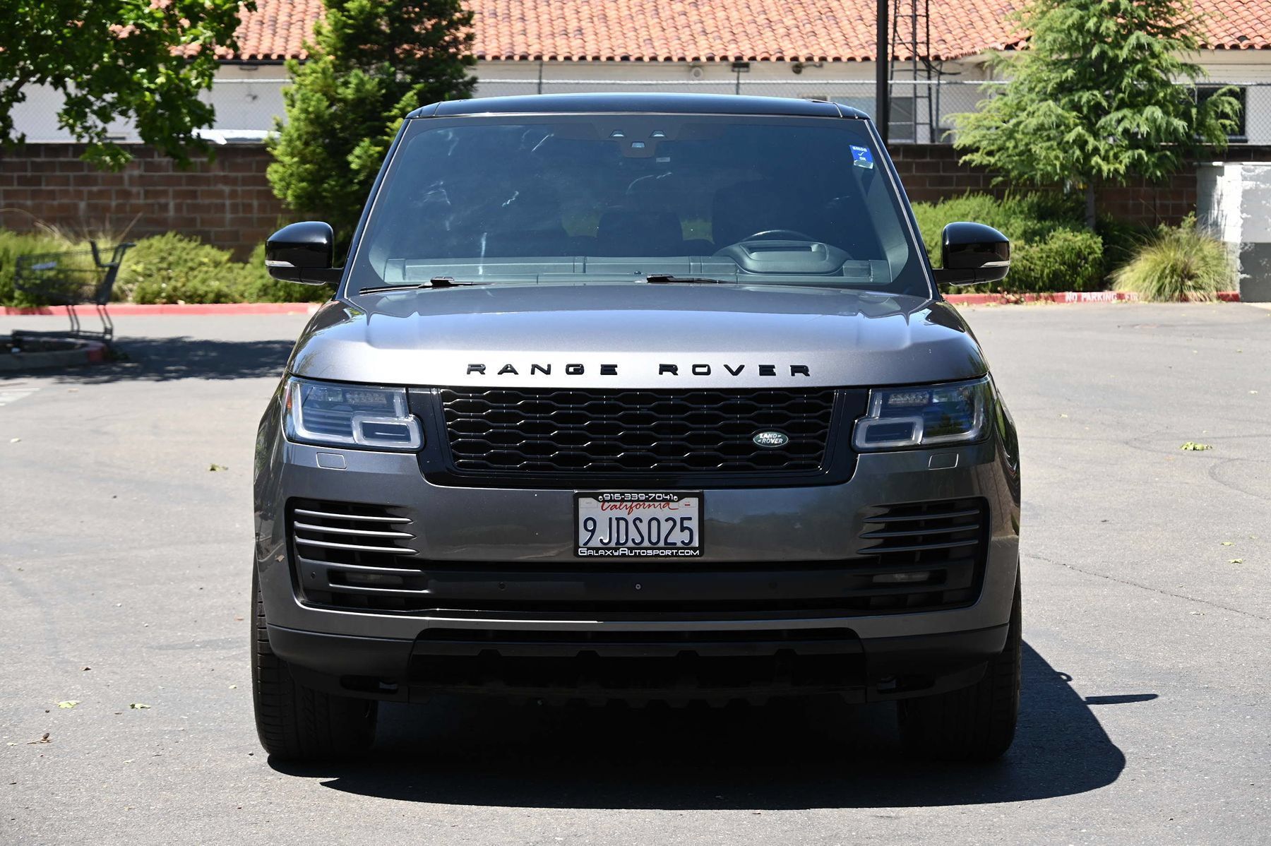 Used 2018 Land Rover Range Rover Long Wheelbase Supercharged AWD/4WD image 2