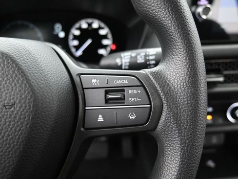 New 2026 Honda HR-V LX image 17