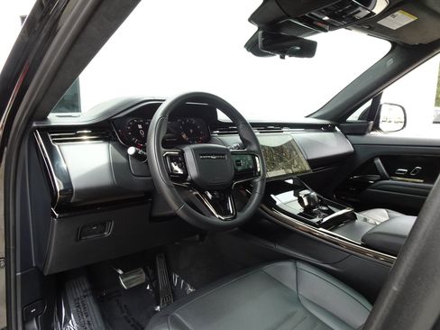 Used 2024 Land Rover Range Rover Sport AWD/4WD image 11