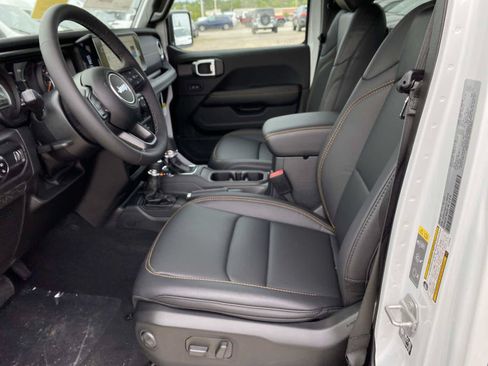 New 2026 Jeep Gladiator Sport AWD/4WD image 11