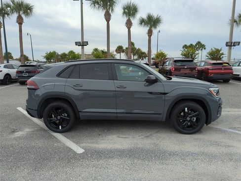 New 2026 Volkswagen Atlas Cross Sport SEL R-Line image 3