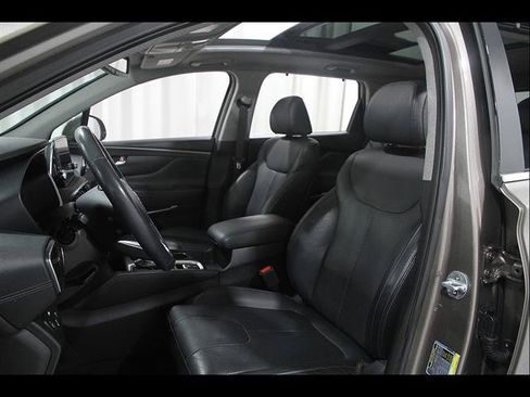 Used 2019 Hyundai Santa Fe FWD image 5