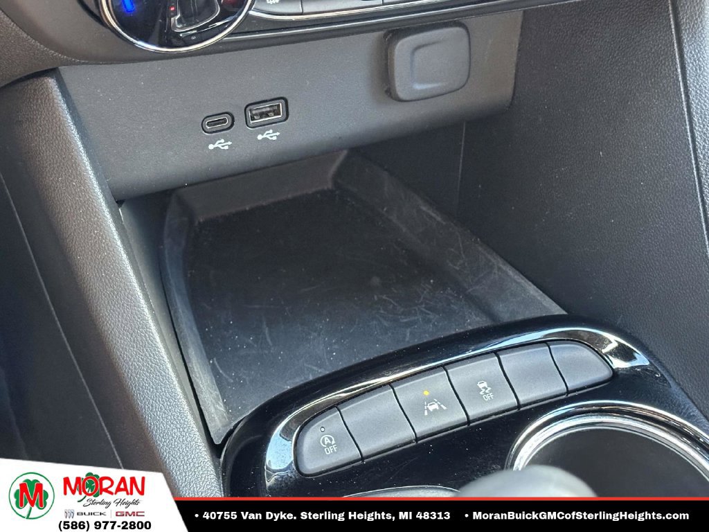 Certified 2025 Buick Encore GX Preferred w/ Comfort Package FWD image 30