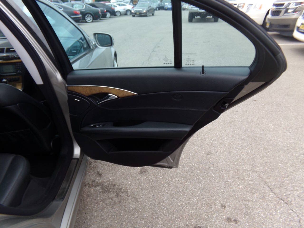 Used 2008 Mercedes-Benz E 350 4MATIC Sedan image 24