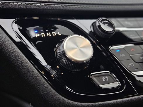 New 2026 Chrysler Pacifica Limited w/ S Appearance Package image 25