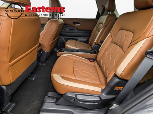New 2026 Nissan Pathfinder Platinum image 22
