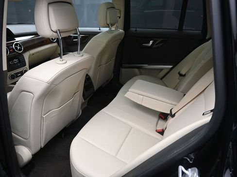 Used 2015 Mercedes-Benz GLK 350 2WD image 24
