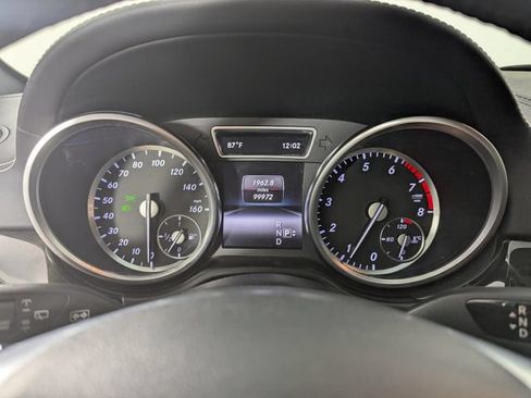 Used 2016 Mercedes-Benz GL 550 4MATIC image 12