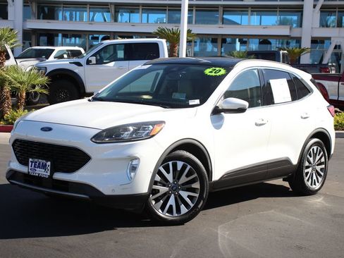Certified 2020 Ford Escape Titanium w/ Titanium Premium Package 2.0 AWD/4WD image 1