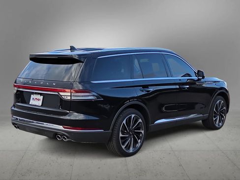 Used 2024 Lincoln Aviator Reserve w/ Equipment Group 201A AWD/4WD image 8