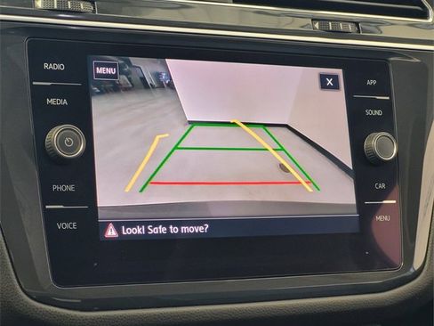 Used 2018 Volkswagen Tiguan S image 26