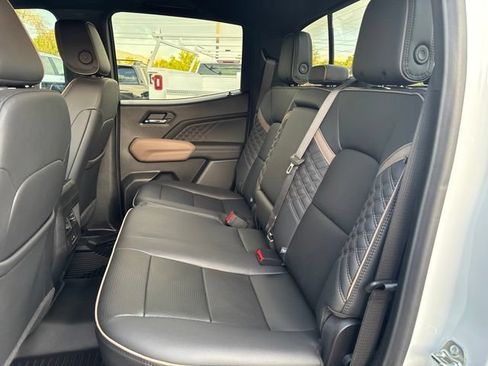 Used 2026 GMC Canyon Denali AWD/4WD image 19
