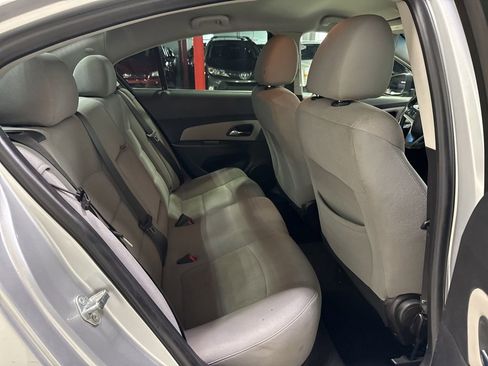 Used 2014 Chevrolet Cruze LT FWD image 30