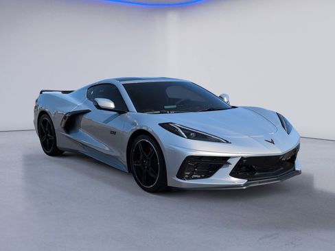 Used 2023 Chevrolet Corvette Stingray Preferred Cpe w/ 2LT image 9