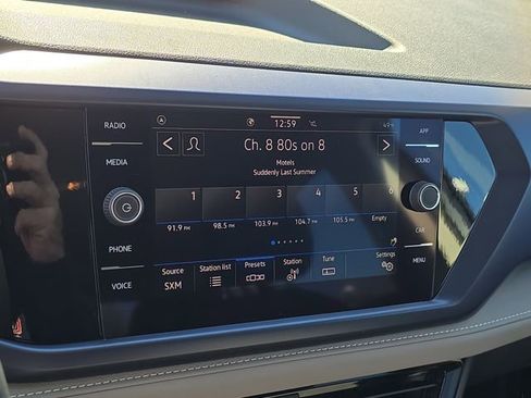 Used 2024 Volkswagen Taos SE image 24