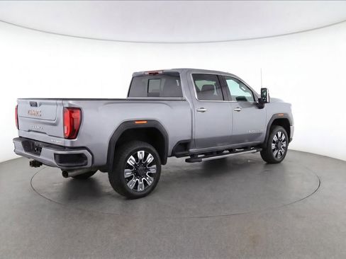 Used 2024 GMC Sierra 2500 Denali w/ Technology Package AWD/4WD image 7
