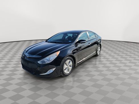 Used 2015 Hyundai Sonata Hybrid image 4
