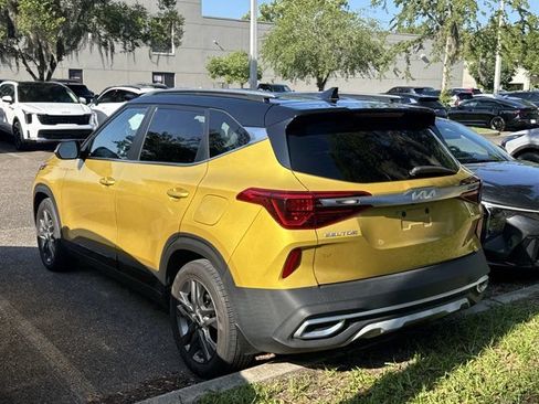 Used 2023 Kia Seltos S w/ Navigation Package FWD image 4