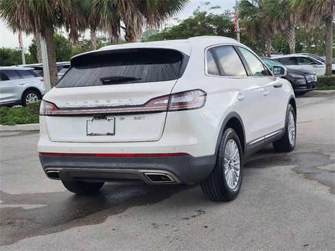 Used 2019 Lincoln Nautilus FWD image 3