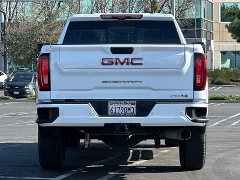 Used 2022 GMC Sierra 2500 AT4 w/ AT4 Premium Plus Package image 5
