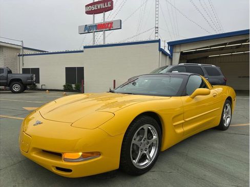 Used 2003 Chevrolet Corvette Coupe 2D w/ Preferred Equipment Group image 1