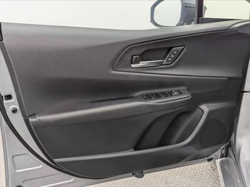Used 2024 Toyota Prius Prime Premium w/ Advanced Technology Package FWD image 13