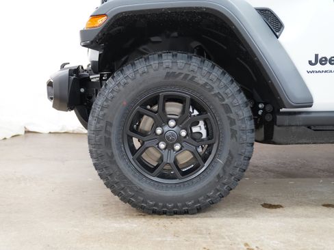 New 2026 Jeep Wrangler Willys AWD/4WD image 16