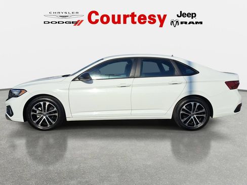 Used 2023 Volkswagen Jetta Sport FWD image 6