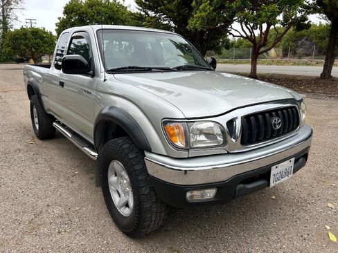 Used 2003 Toyota Tacoma PreRunner image 9