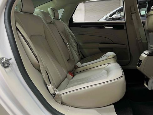 Used 2017 Ford Fusion Energi Platinum FWD image 18