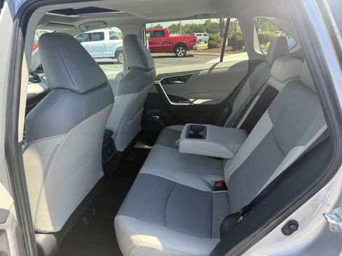 Used 2022 Toyota RAV4 XLE Premium FWD image 14