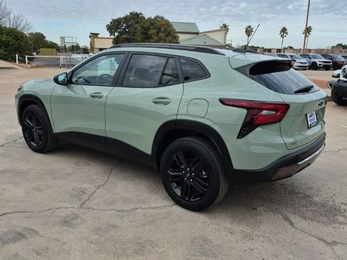 Used 2025 Chevrolet Trax ACTIV w/ Driver Confidence Package image 7