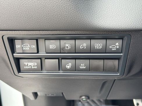 Used 2025 Toyota Sequoia TRD Pro AWD/4WD image 20