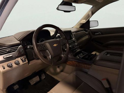 Used 2018 Chevrolet Suburban Premier AWD/4WD image 14