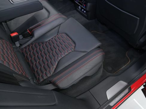 Used 2021 Lamborghini Urus AWD/4WD image 32
