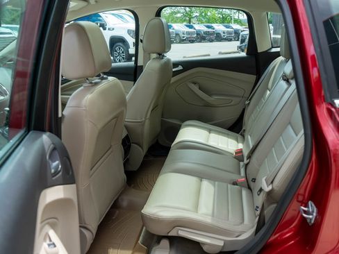 Used 2016 Ford C-MAX Energi SEL w/ Equipment Group 302A FWD image 11