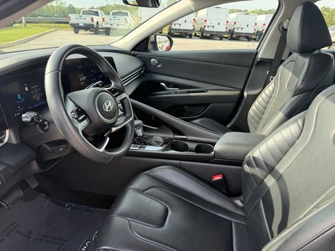 Used 2024 Hyundai Elantra Limited FWD image 9