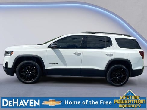 Used 2023 GMC Acadia SLE w/ Driver Convenience Package FWD image 3