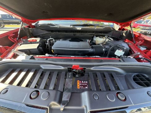 Used 2022 Chevrolet Silverado 1500 ZR2 w/ Technology Package image 35