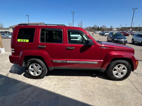 Used 2011 Jeep Liberty Sport w/ Popular Equipment Group image 4