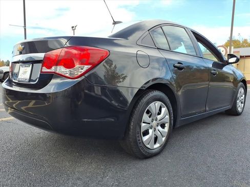 Used 2015 Chevrolet Cruze LS image 6