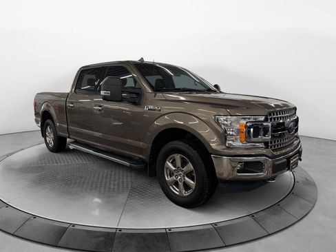Used 2018 Ford F150 XLT w/ Equipment Group 302A Luxury AWD/4WD image 4