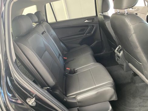 Used 2018 Volkswagen Tiguan SEL image 12