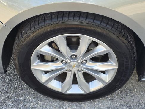 Used 2025 Chevrolet Malibu LT FWD image 31