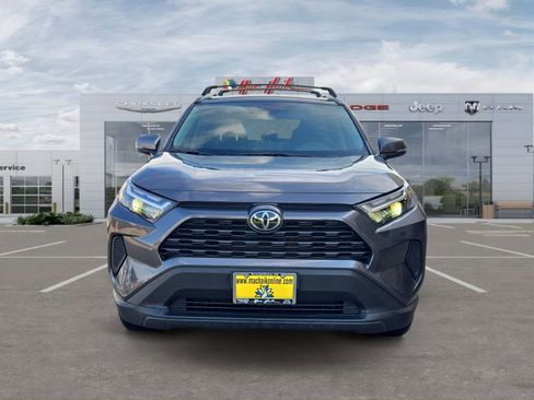 Used 2025 Toyota RAV4 XLE AWD/4WD image 8